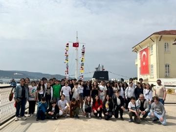 7th Graders Commemorate the 109th Anniversary of Çanakkale Victory and Martyrs‘ Day
